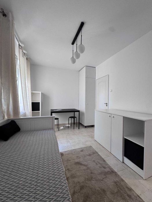 Inchiriez garsoniera renovata Piata Alba Iulia