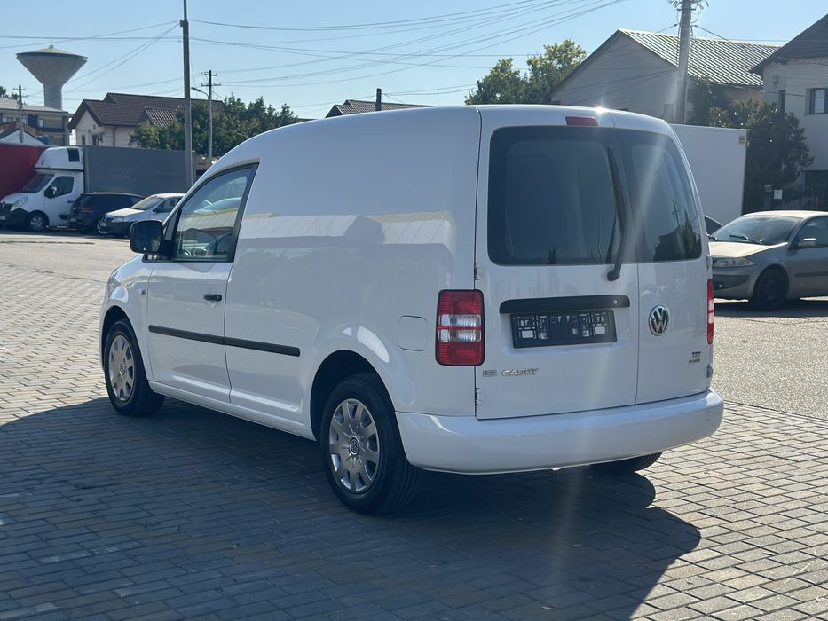 Vand Vw Caddy 1.6 tdi,2011,euro 5,climatic functional,interior deosebit,240000 km trecuti pe factura,import Olanda