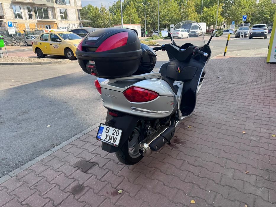 Malaguti Spidermax GT500 Maxi Scuter