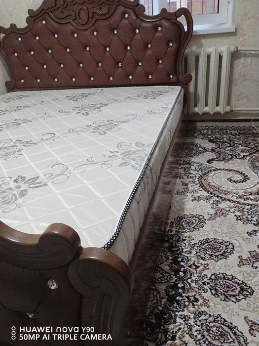 Двухспальная кровать