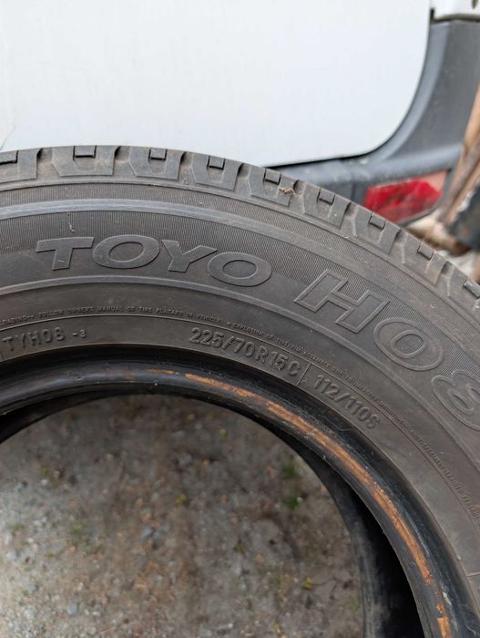 Toyo H08 225 70 R15C