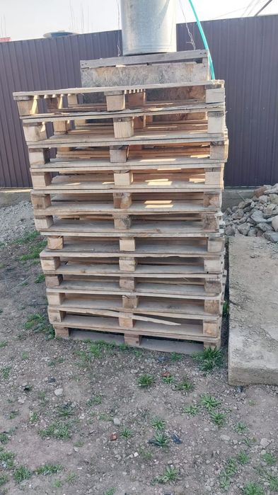 Поддоны 12 штук продаётся