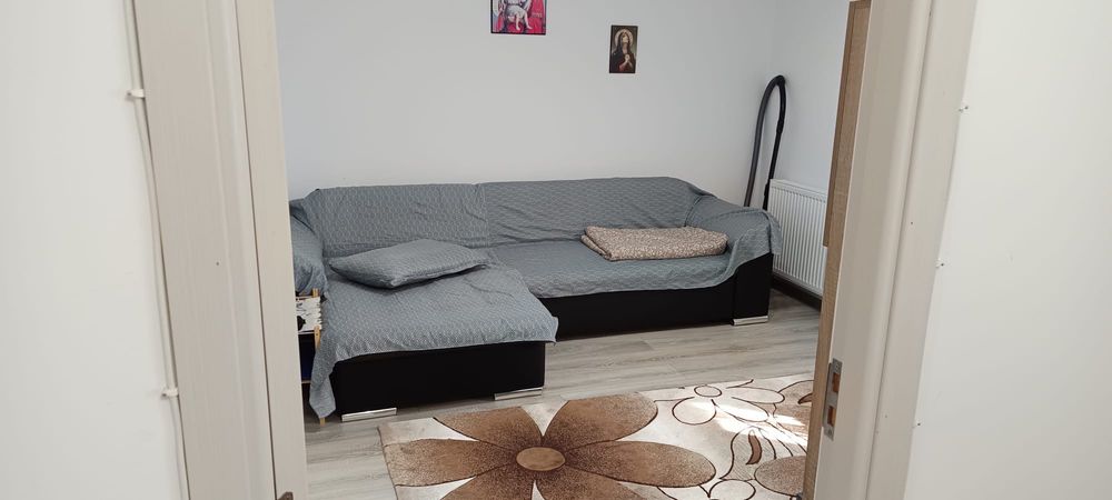 Vand apartament nou