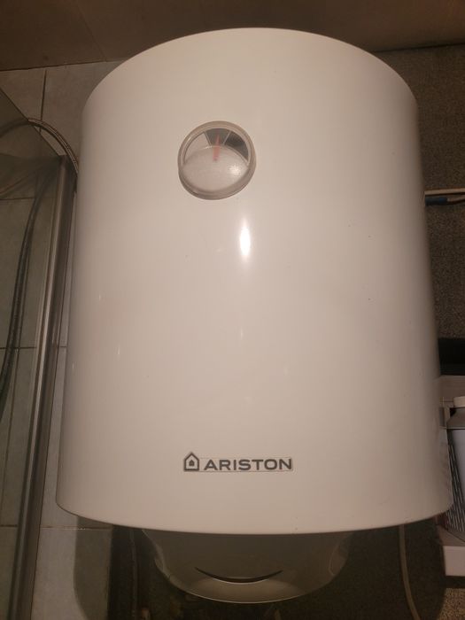 Бойлер Аристон 50л