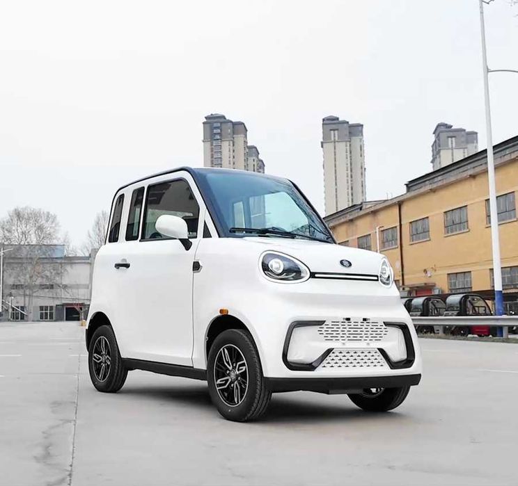 Mașină Electrică Fără Permis NIEVE Q-EN Alba, Baterie LITHIUM 100Ah, 120 Km Autonomie, Motor 3100W, 2 Locuri, Viteză 25 Km/h