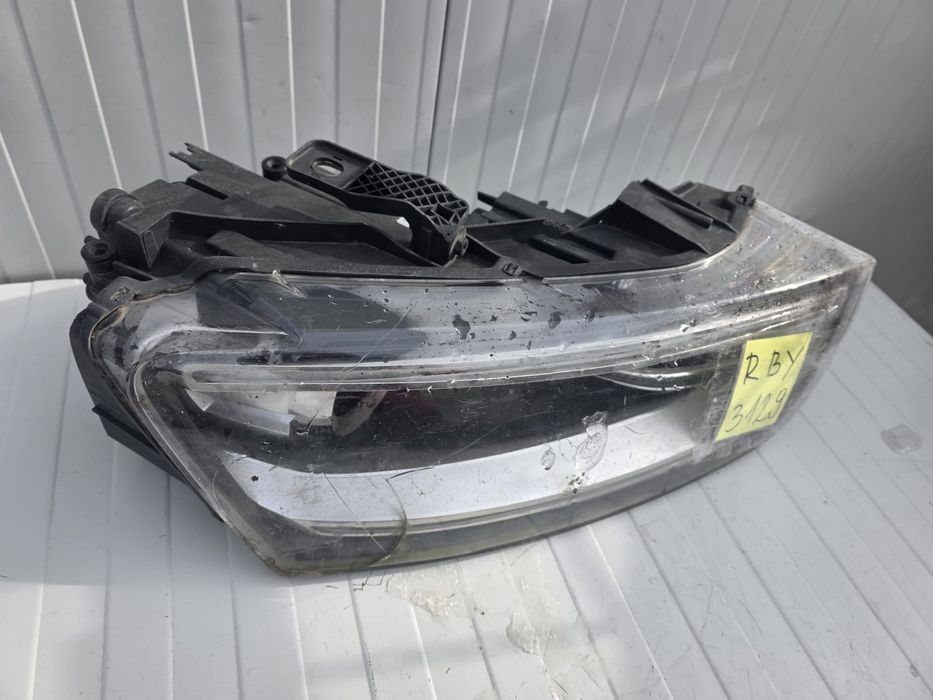 Far dreapta bi-xenon LED Audi Q3 8U original cod 8U0941006