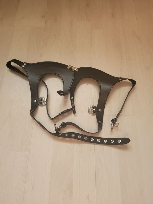 Set bikini și sutien BDSM