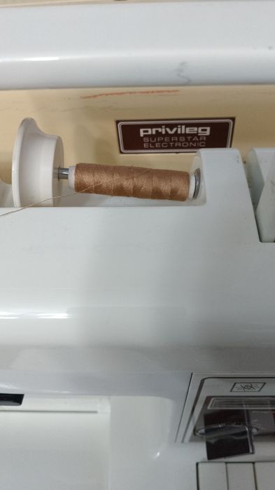 Mașină de cusut electronică Privileg made Japonia