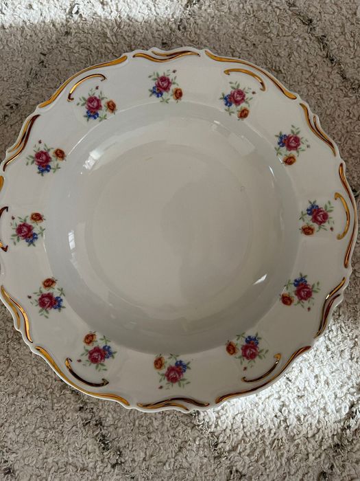 Set masă porțelan 53 piese (1982), stare excelentă, folosit ocazional.