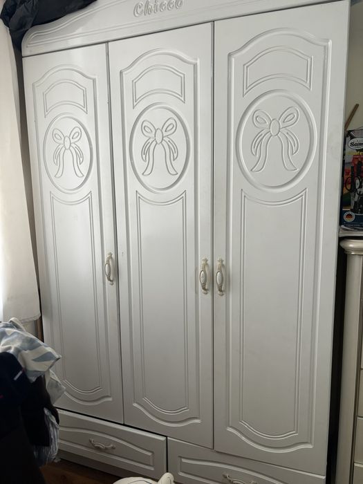 Detskiy shkaf sotiladi