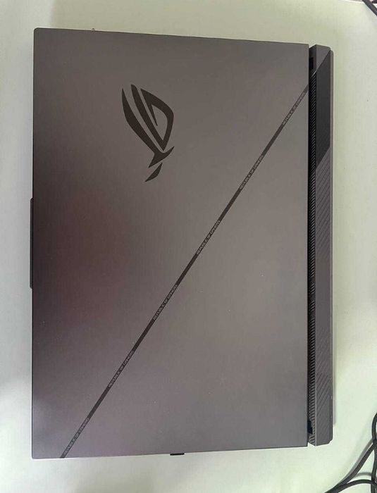 ASUS ROG Strix G18
