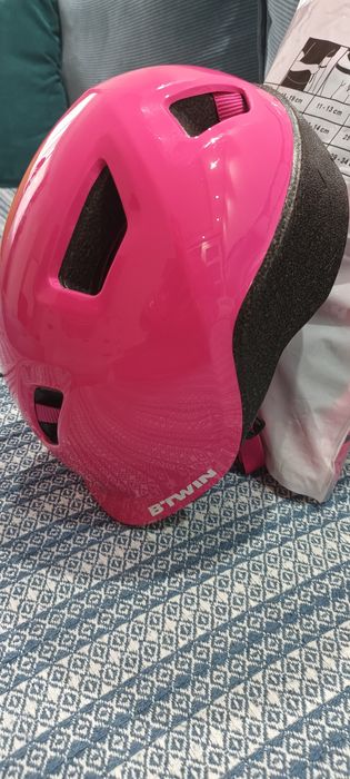 Каска и протектори за дете