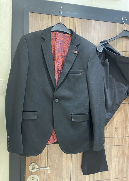 Спортно Елегантен мъжки костюм М р