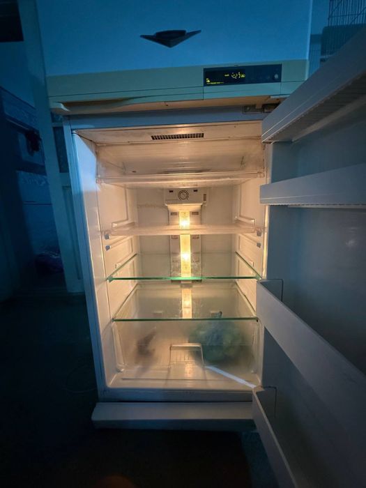 Холодилник Daewoo