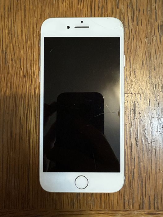 Vand iPhone 8 64Gb Silver