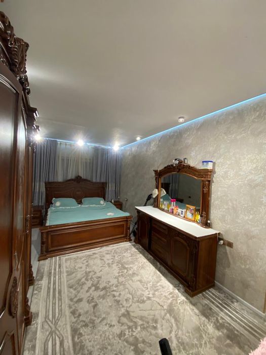 Продается 3 комнатная квартира 4 итаж 10 МК дол дароге карвон