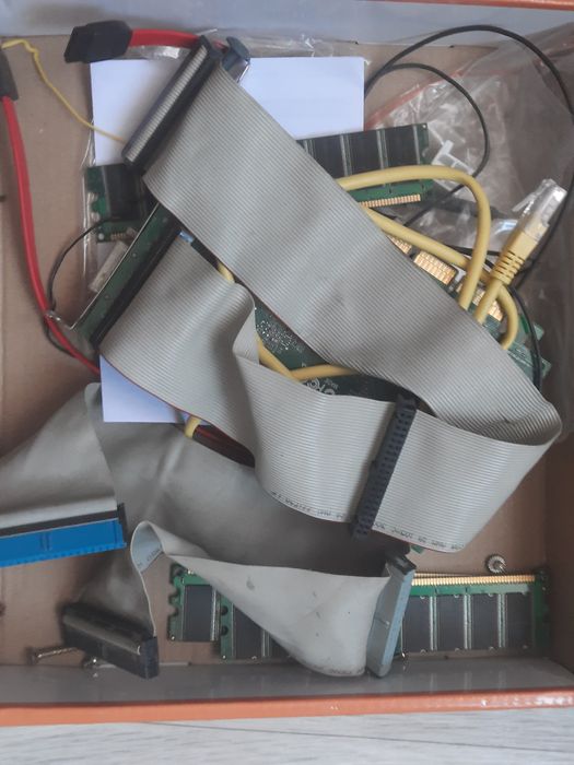 Продам компьютеры на запчасти