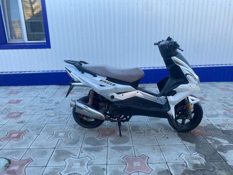 Продам скутер срочно