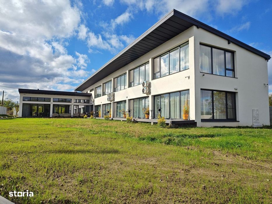 Pensiune PREMIUM 10 camere și Casă Individuală Valea Avrigului 4.600mp