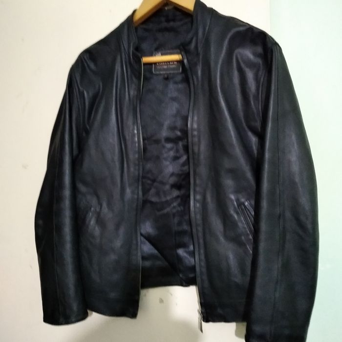 Продам кожаные куртки.