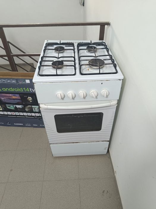 Продам газовую плиту.