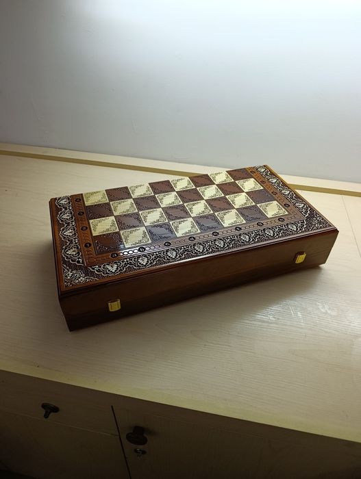 Шахматы Shaxmat 55×55 sm Yongʻoq daraxtidan yasalgan