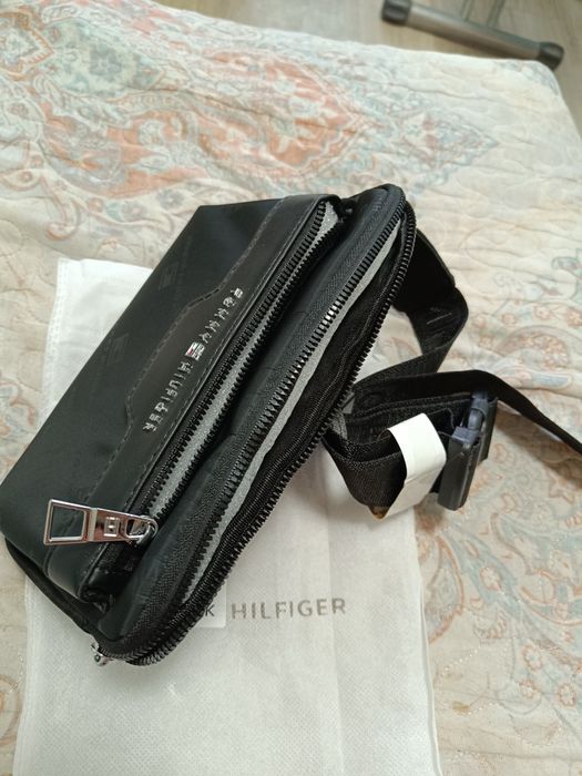 Подарок Tommy Hilfiger Сумочка,Барсетка,Клач,Бананка,Поясная и Плечо