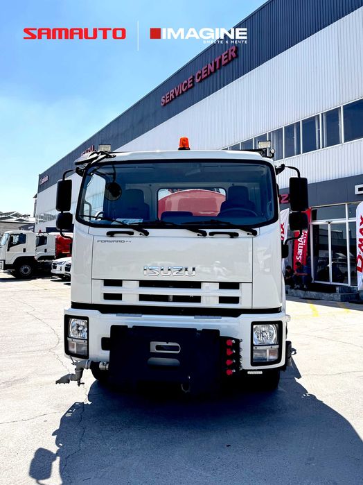 Комбинированная поливоуборочная подметательная машина ISUZU FVR 34K