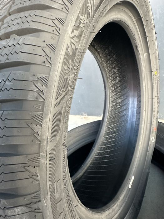 Нови Зимни Гуми LANDSPIDER SNOWTRAXX H/P 195/50R15 86H XL БОРД 1955015