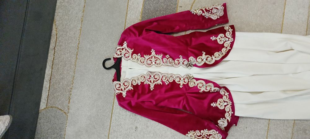 Камщол или пиджак со стразами