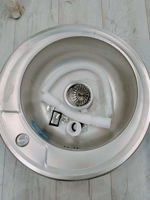 Мойка в сборе новая