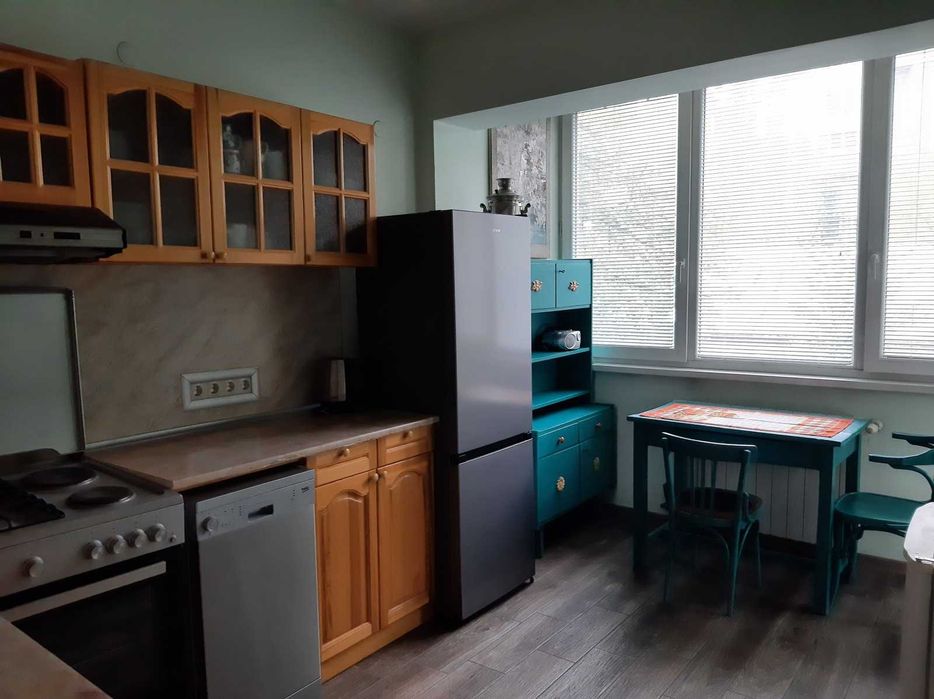 Дава се под наем Двустаен апартамент в София, Център - 70 кв.м за 600 € - Снимка #2