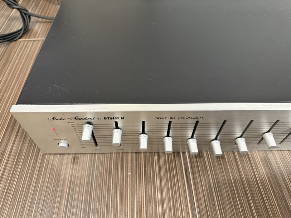 Fisher EQ-3000 Еквалайзер