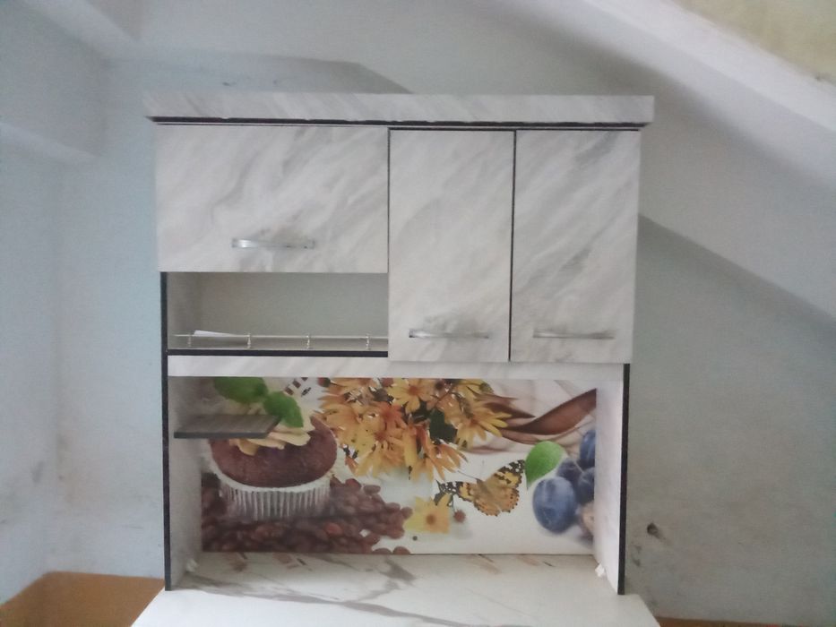 Kuxni sotiladi yangi hech nima bolmagan