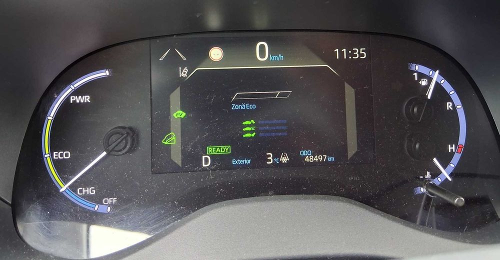 VÂNZARE Toyota Yaris Cross Hybrid,4x4, an 2023, Preț: 19.800 euro + TVA