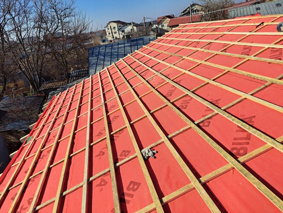 Reparatii Acoperisuri montaj Dulgherie Mansardari tigla metalica