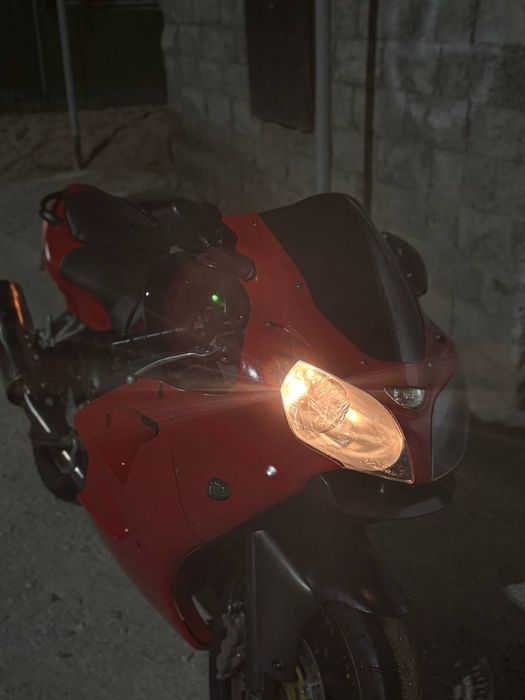 Kawasaki zx6r ninja 2000г