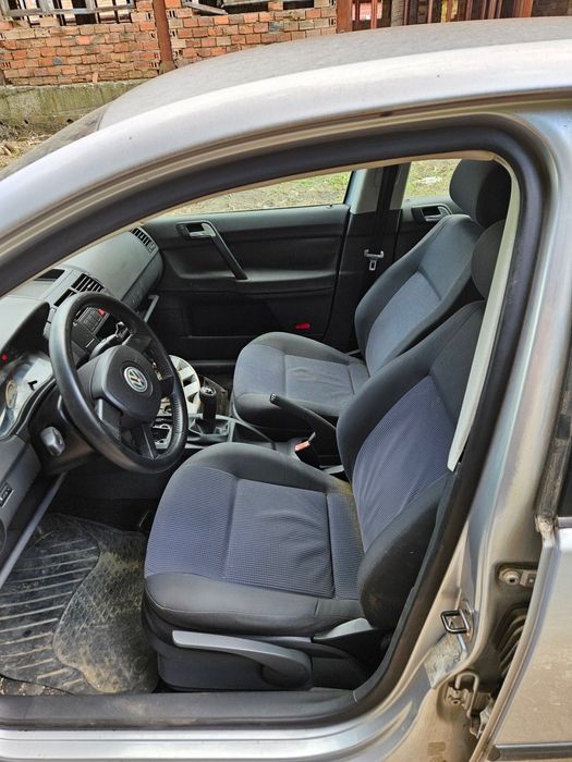 На части VW Polo Поло  IV 9N 1.2 2002 година Перфектно