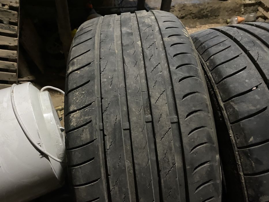 Балон 245/45/18)))