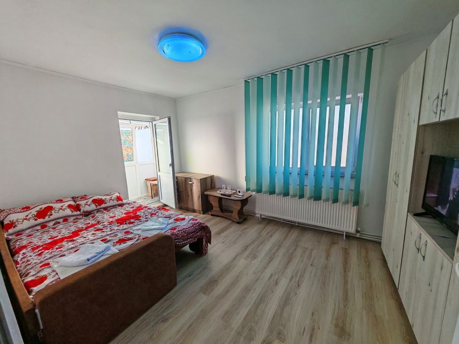 Închiriez garsoniera  regim Hotelier