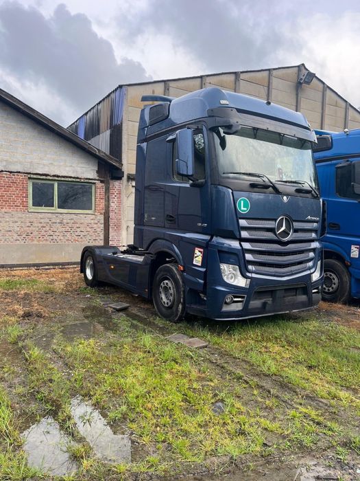 Vand trei Mercedes Actros 460