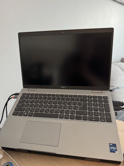 Dell Precision 3571 /  32GB DDR5 512GB SSD перфектно състояние