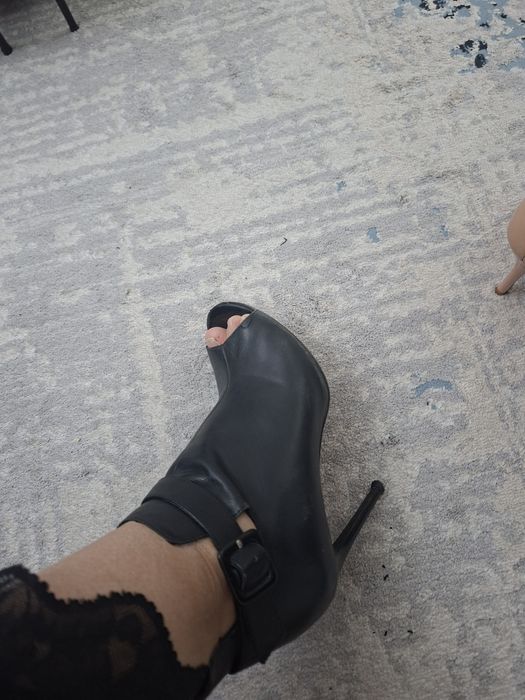 Продам ботинки 36 размера