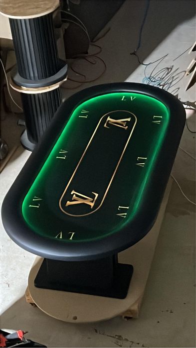 Mese poker fabrica CustomTables.eu scaune jetoane accesorii