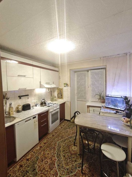 Продам 2ком,  10 школа