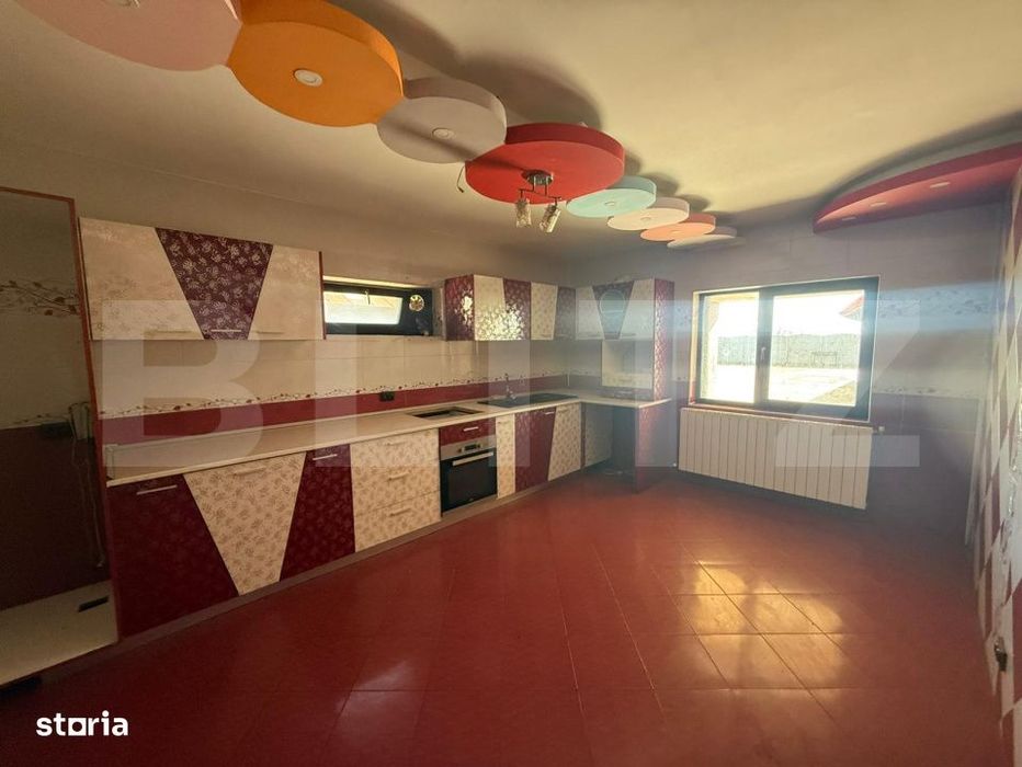 Casa mare, 9 camere, curte 1000 mp – disponibila pentru inchiriere