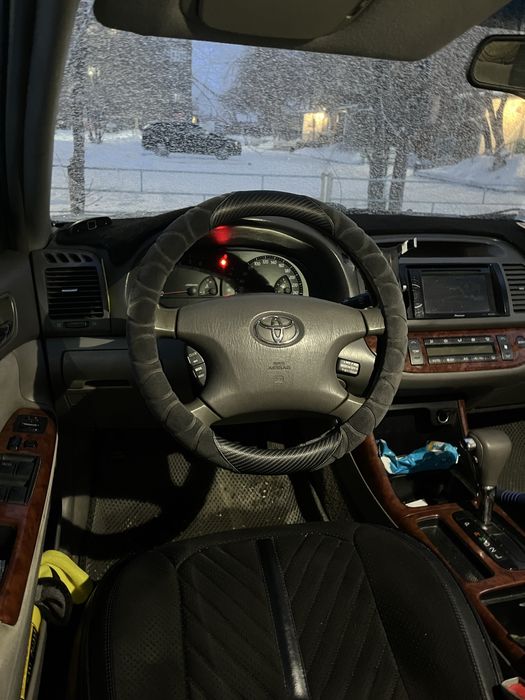 Продам машину toyota