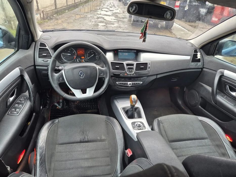 dezmembram/piese renault laguna 3 an 2009 2.0 dci m9r
