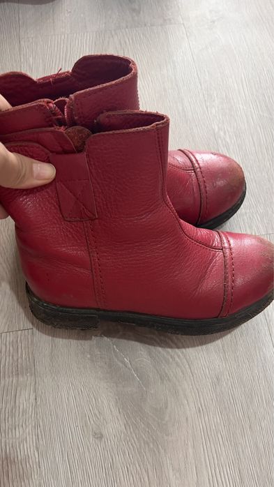 Продам обувь на девочку 28-31 размеры