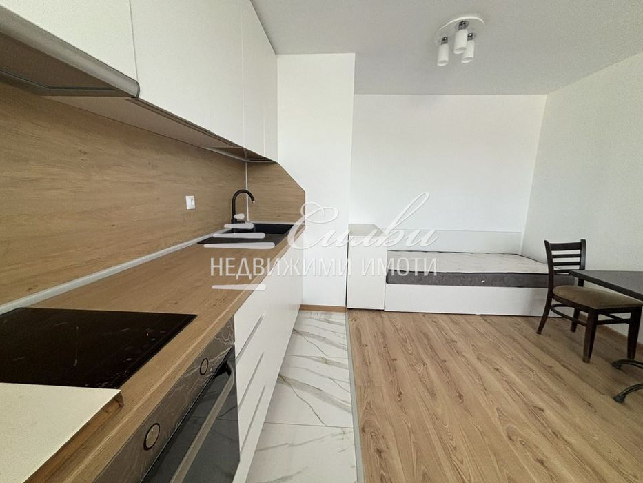 Дава се под наем Едностаен апартамент в Шумен, Тракия - 30 кв.м за 306 € - Снимка #1